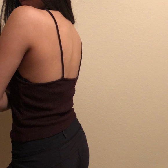Burgundy tank top - Picture 2 of 3